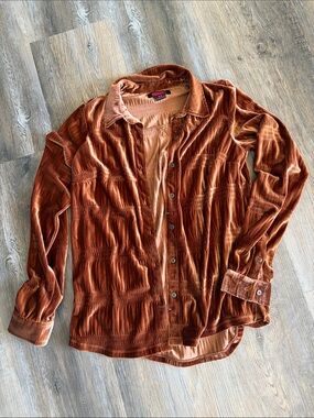 Women’s Rock and Roll Cowgirl Velvet Button-Up